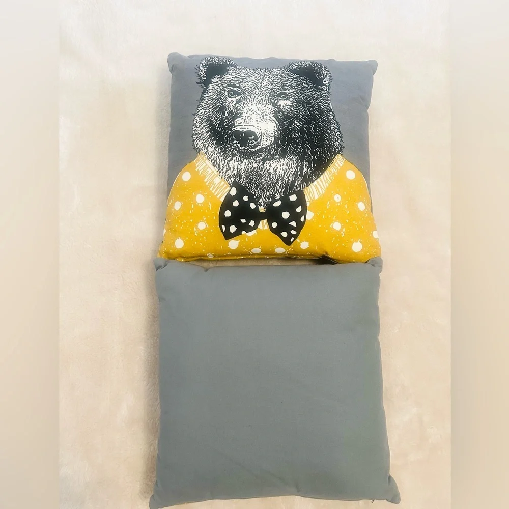 Grizzly Bear 🐻 Decorative Pillow Set of 2 NWOT